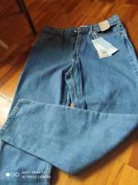 Продаю женские брюки( джинсы )-новые