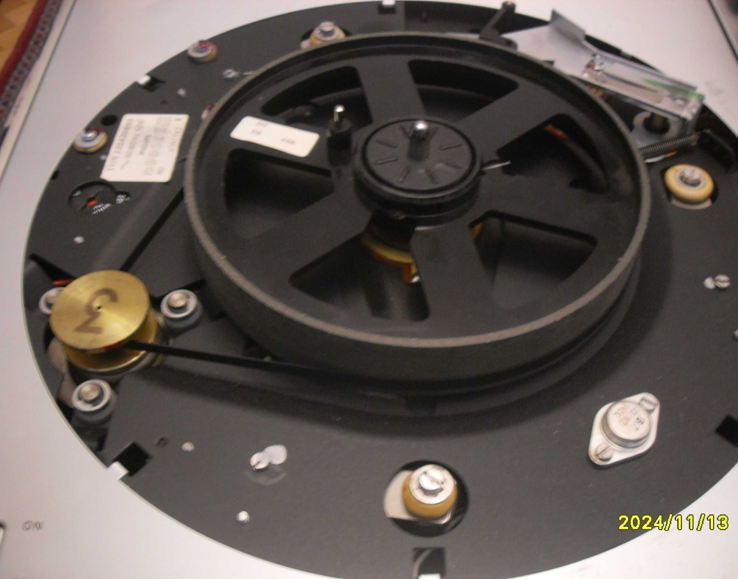 Продавам рядък модел грамофон „PHILIPS 22GA209 AUTOMATIC”
