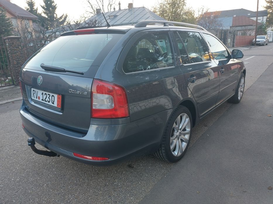 Vind Skoda Octavia 1.4 TSI stare impecabilă tehnic și optic