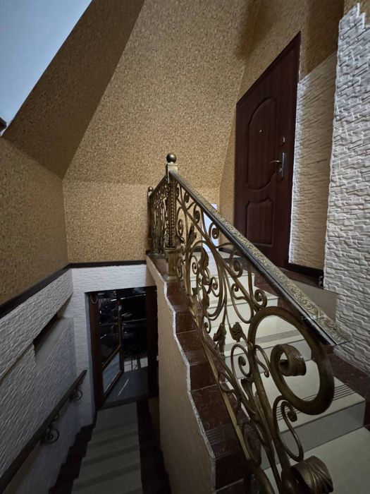 Срочно Аренда офис с мебелью вдоль дороги 24/7 Доступ есть теплый пол