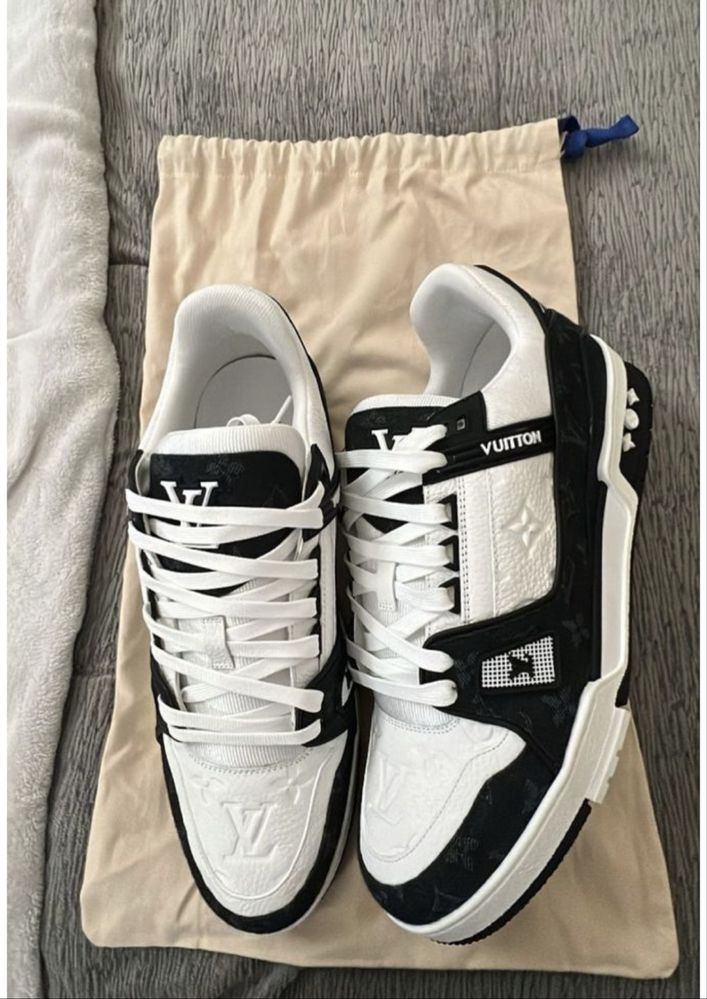 Louis Vuitton Black & White New Collection