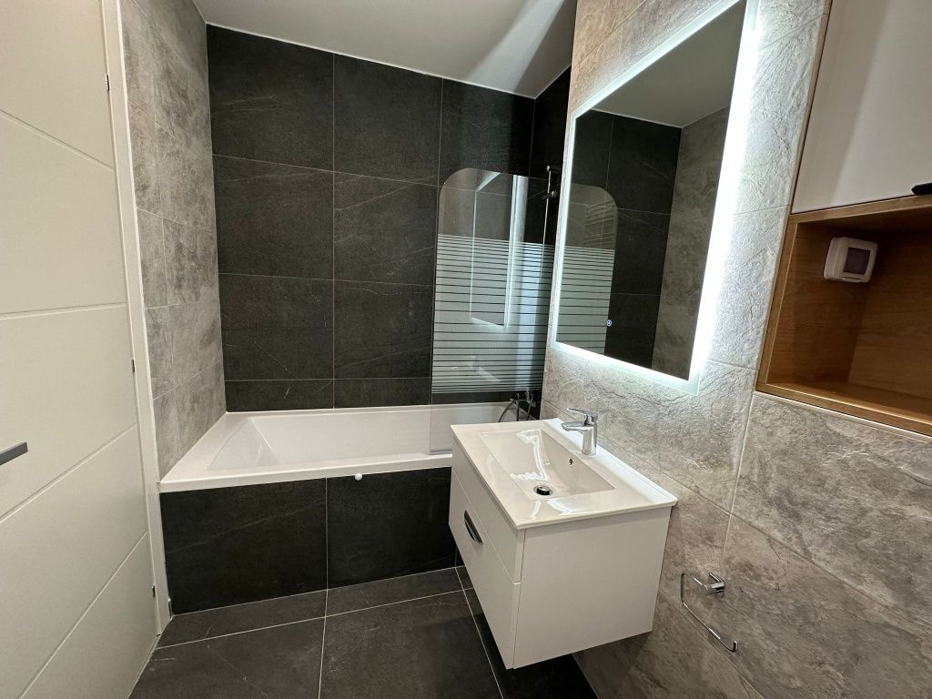 Inchiriere Apartament 2 camere, zona Grozăvești - Crângași