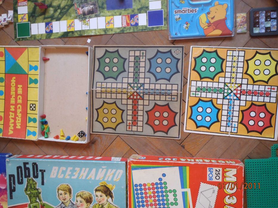 Настолни игри, игри с печати, кубчета с картинки, игри – ретро.
