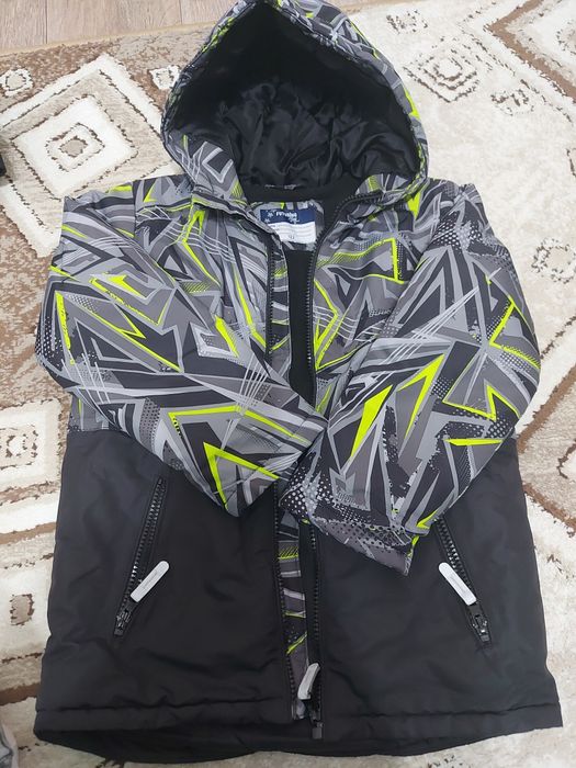 Куртка  осенняя на мальчика