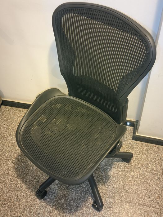 Офис стол Herman Miller Aeron Classic B size