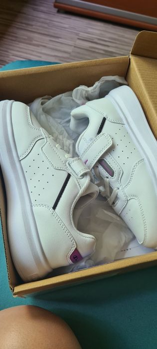 Adidași , Pantofi sport  Champion noi