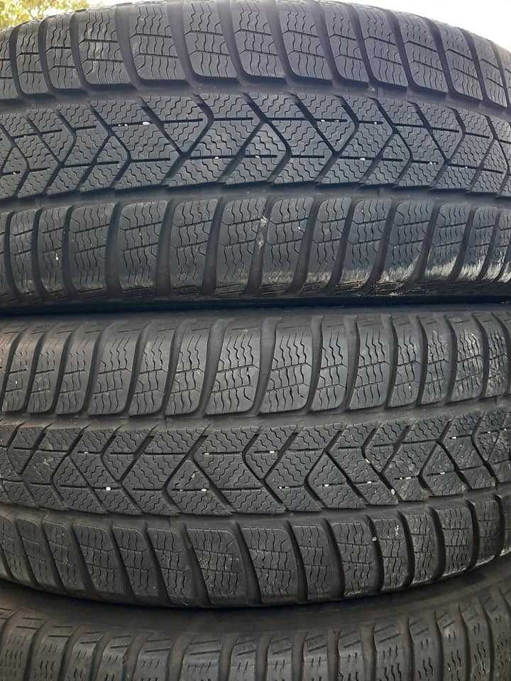 4 Броя 215/55/17 Pirelli 2x7mm 2x5,5mm