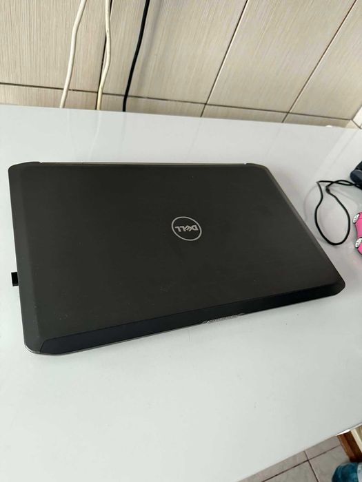 Vând laptop DELL Latitude E5520