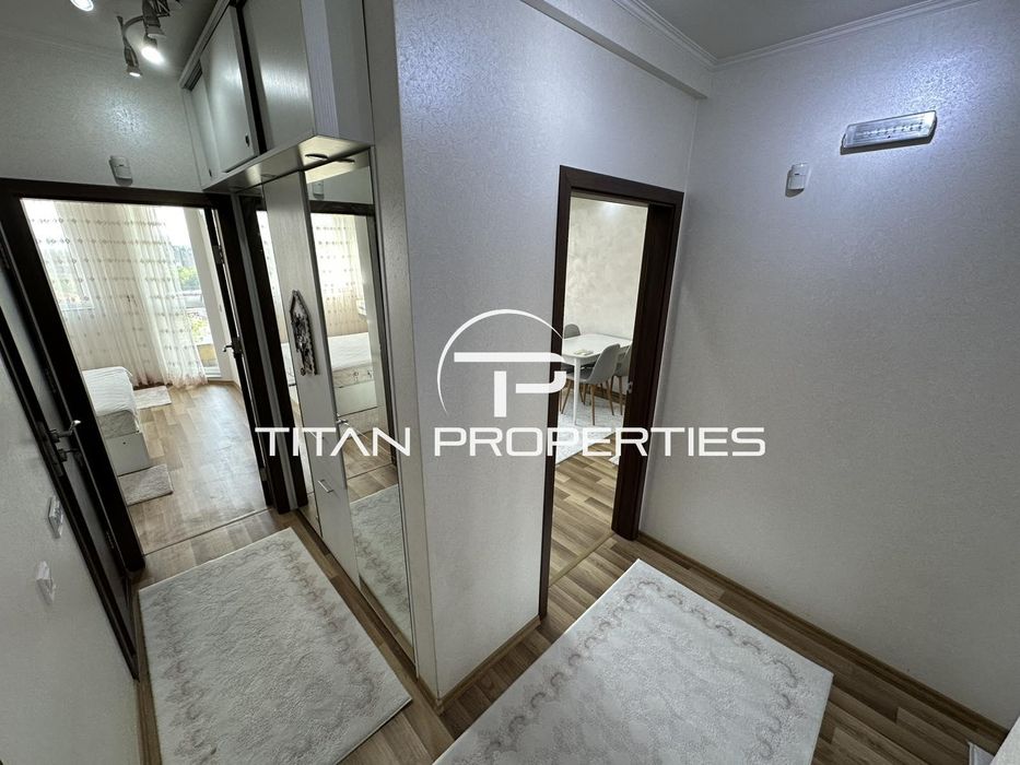 Дава се под наем Тристаен апартамент в Бургас, Славейков - 84 кв.м за 816 € - Снимка #3