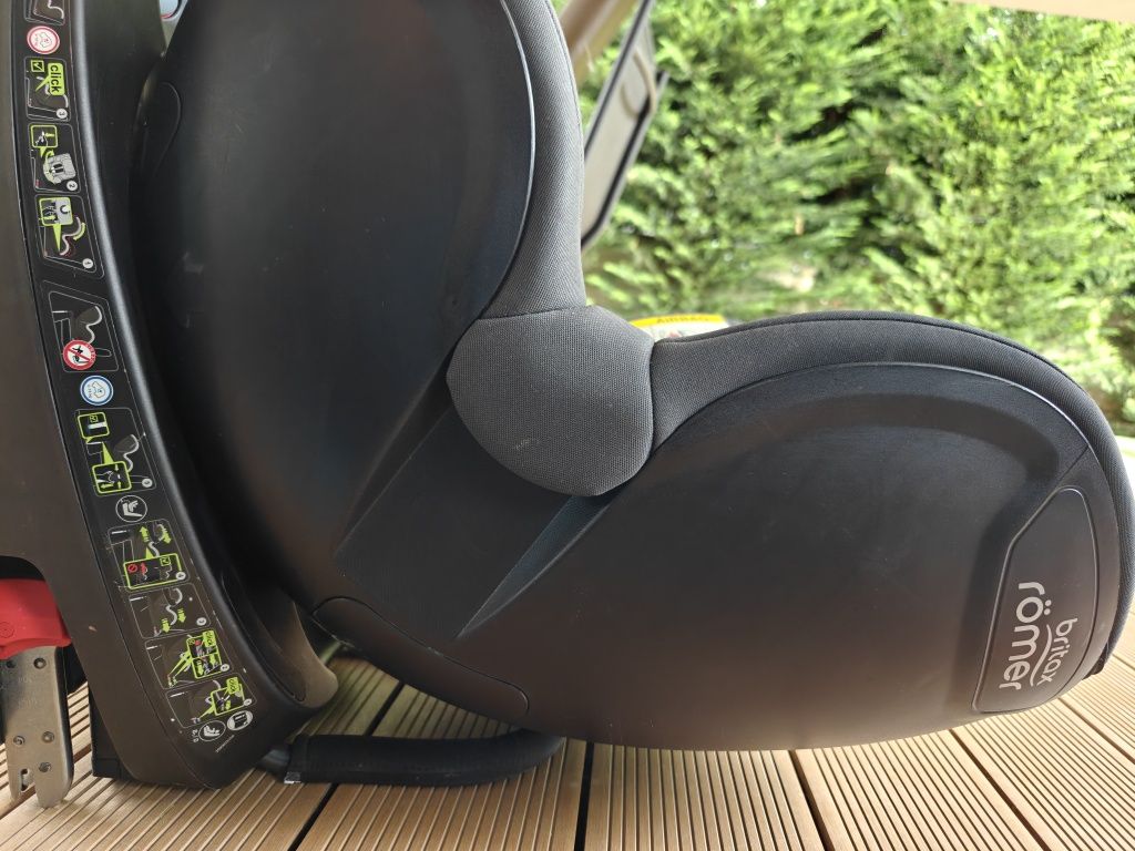 Britax Römer DUALFIX 2R детско столче 360 от 6м до 4г