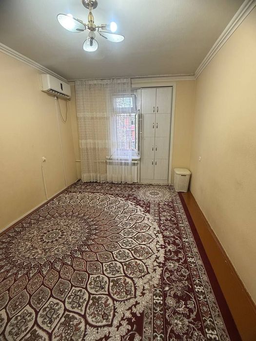 Сотилади Чилонзор 25 квартал 2 хонали разделка