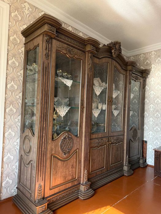 Шкаф витрина (сервант)