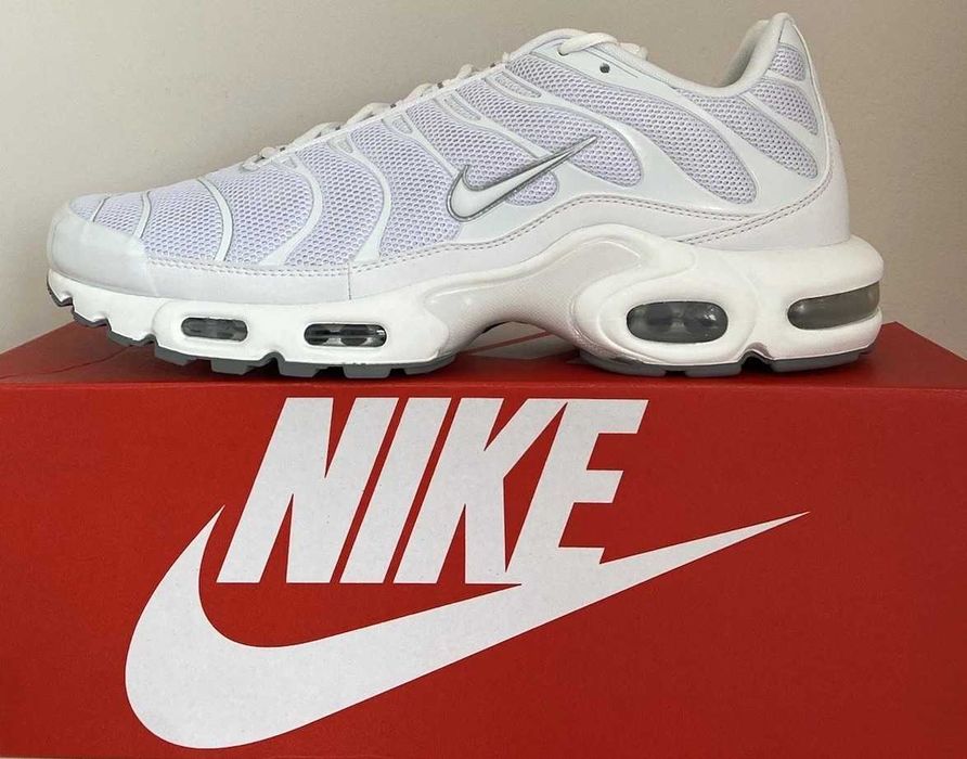 CLASSIC Nike Air Max TN Plus Triple White (от/до 36-46 номер)