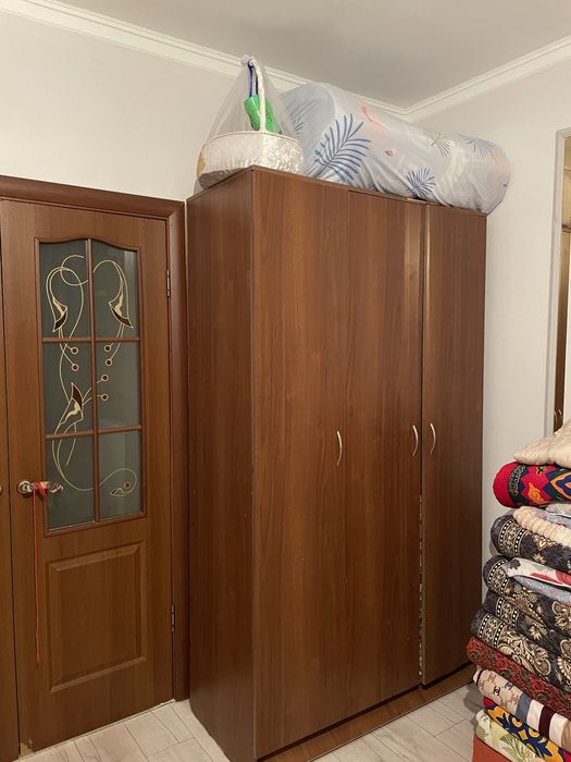 Прихожий мебель ж/е шкаф сатылады  екеуі 40 мың тг