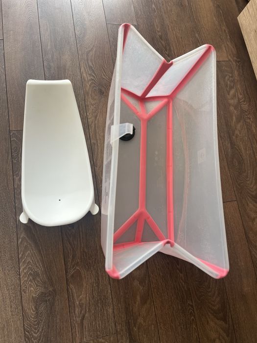 Вана Stokke Flexi Bath и подложка за нея