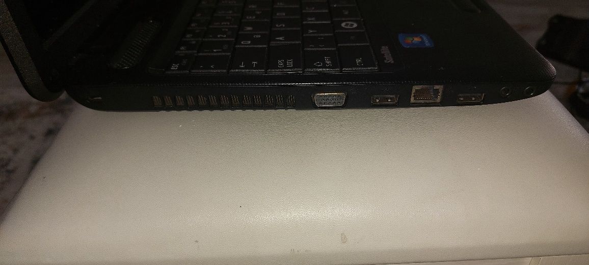 Laptop Toshiba satellite foarte bun