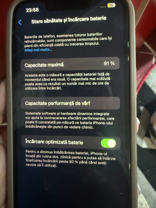 Vând iPhone 13 . 1300 lei