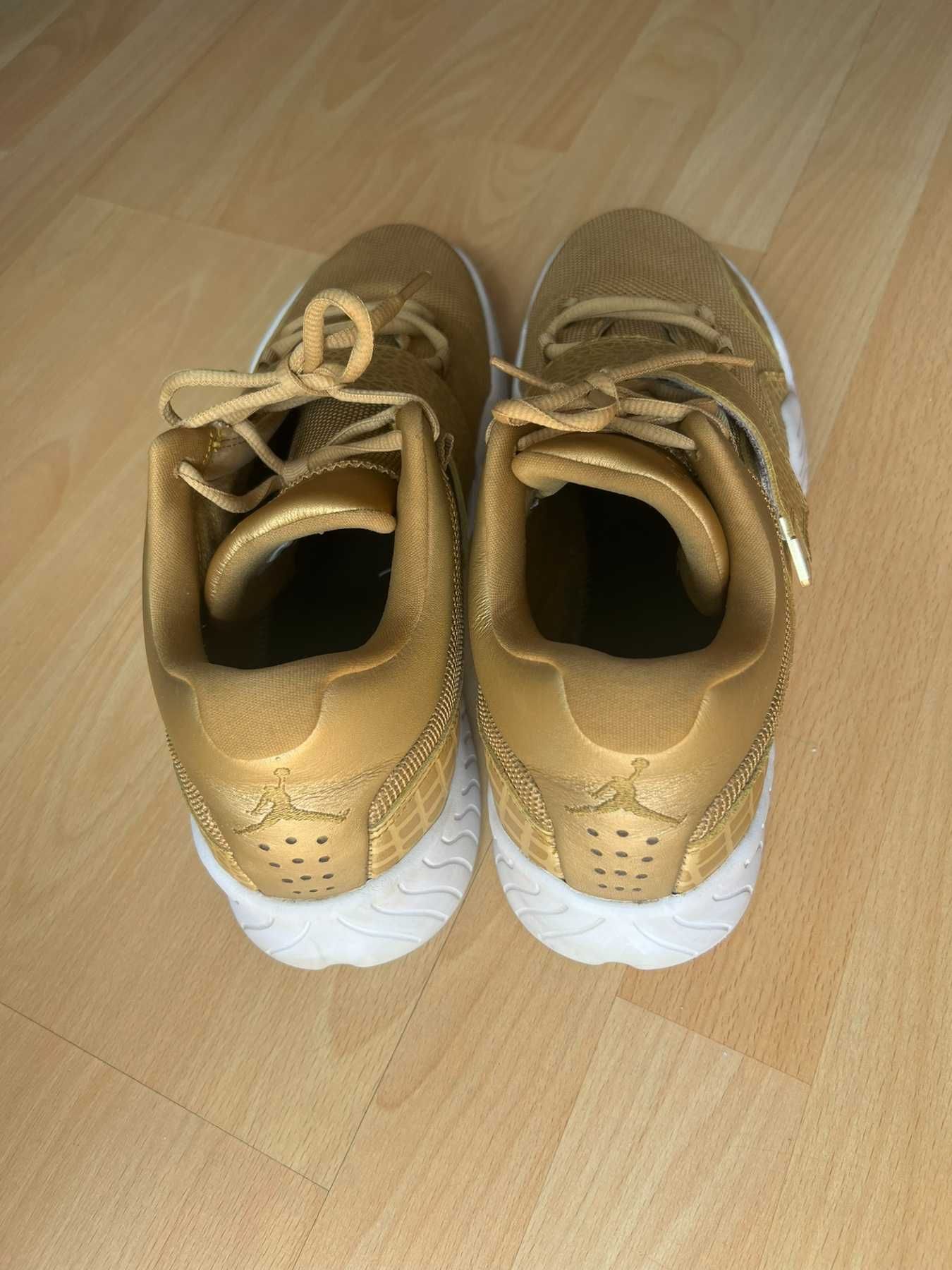 Jordan J23 Golden