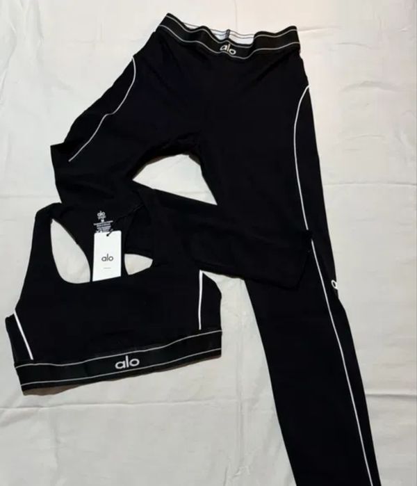 Дамски комплект оформящ