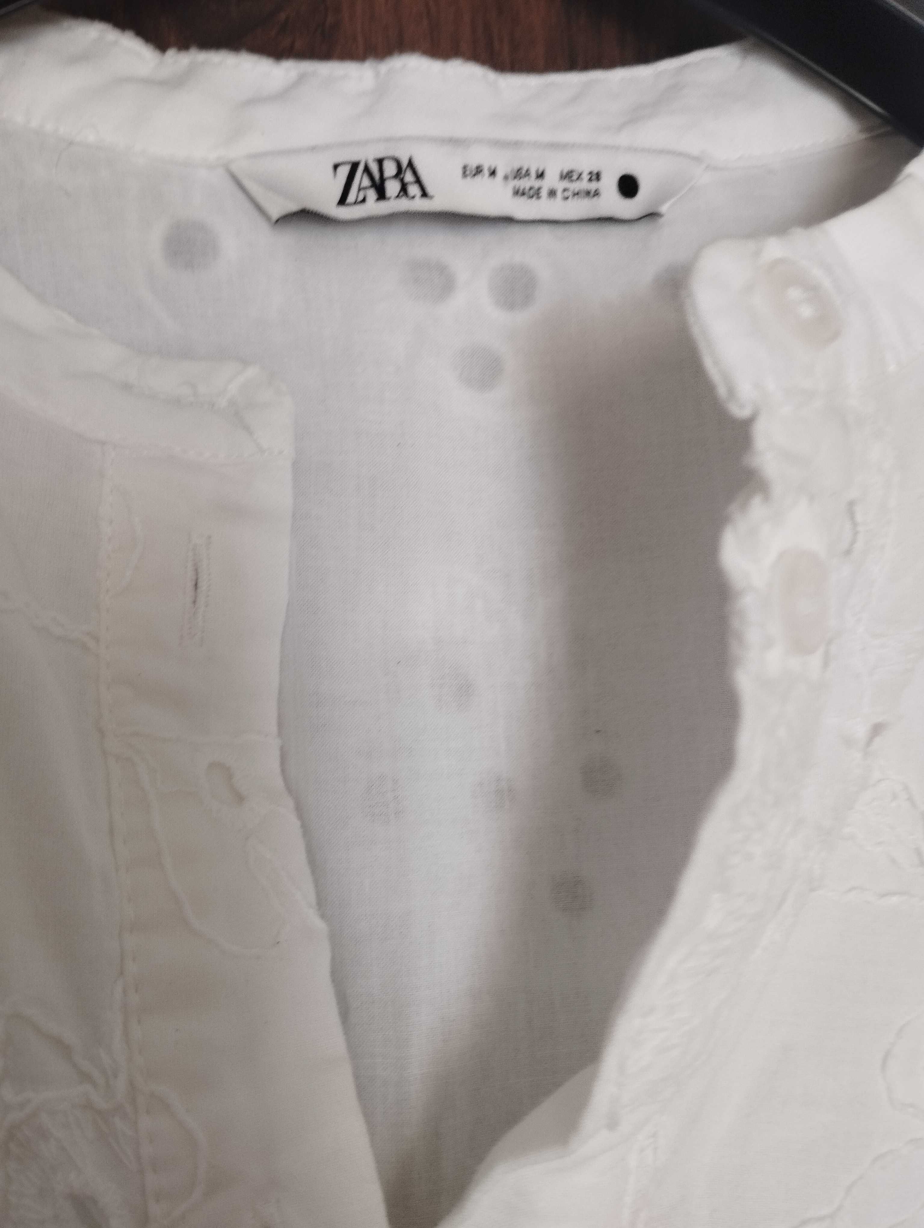 Бяла бродирана рокля Zara