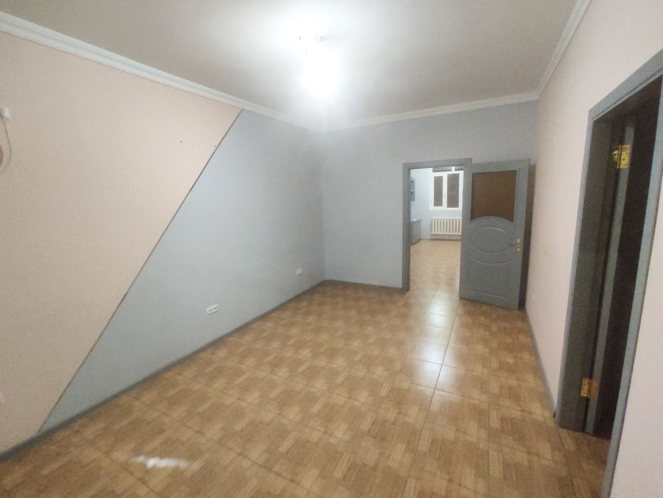 Вдоль дороги под офис и другое, Чиланзар 3 квартал