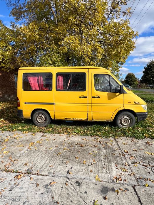 Mercedes sprinter 208