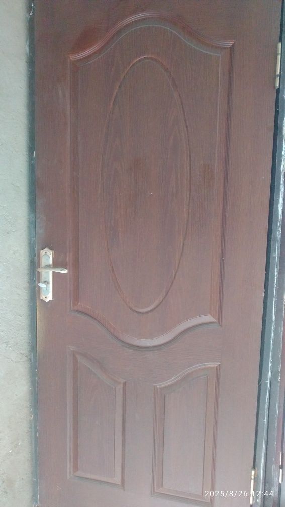 Eshiklar Mdf b/u lekin xolati yaxshi