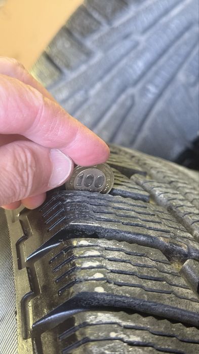 Продаю шины Nokian  265/65 R17