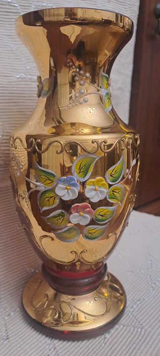 Ваза цветно стъкло