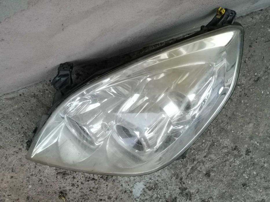 far Opel Vectra C facelift stanga 200 lei