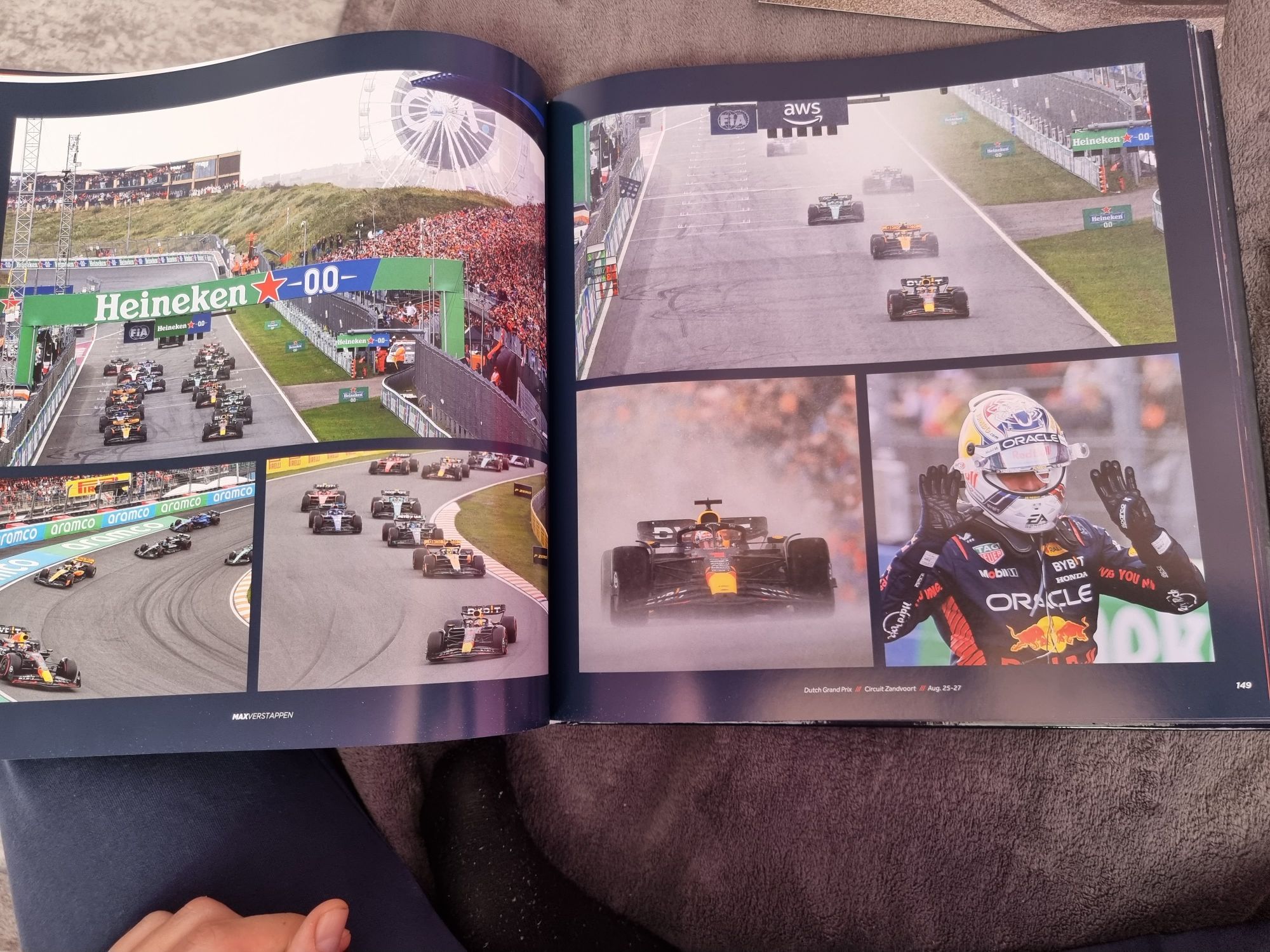 Max Verstappen годишна книга за сезон 2023 F1