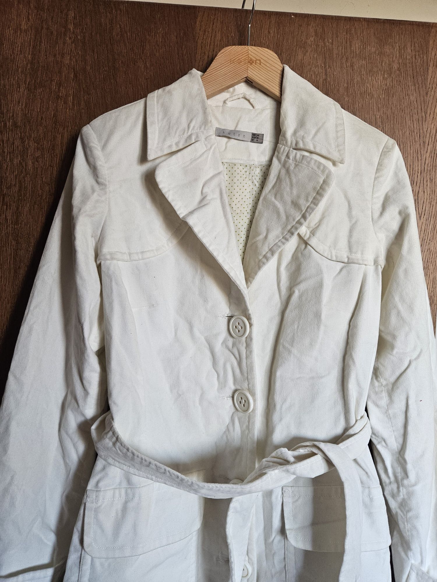 Нов велурен бял шлифер Koton ЕU40,D38,UK12, S/M
