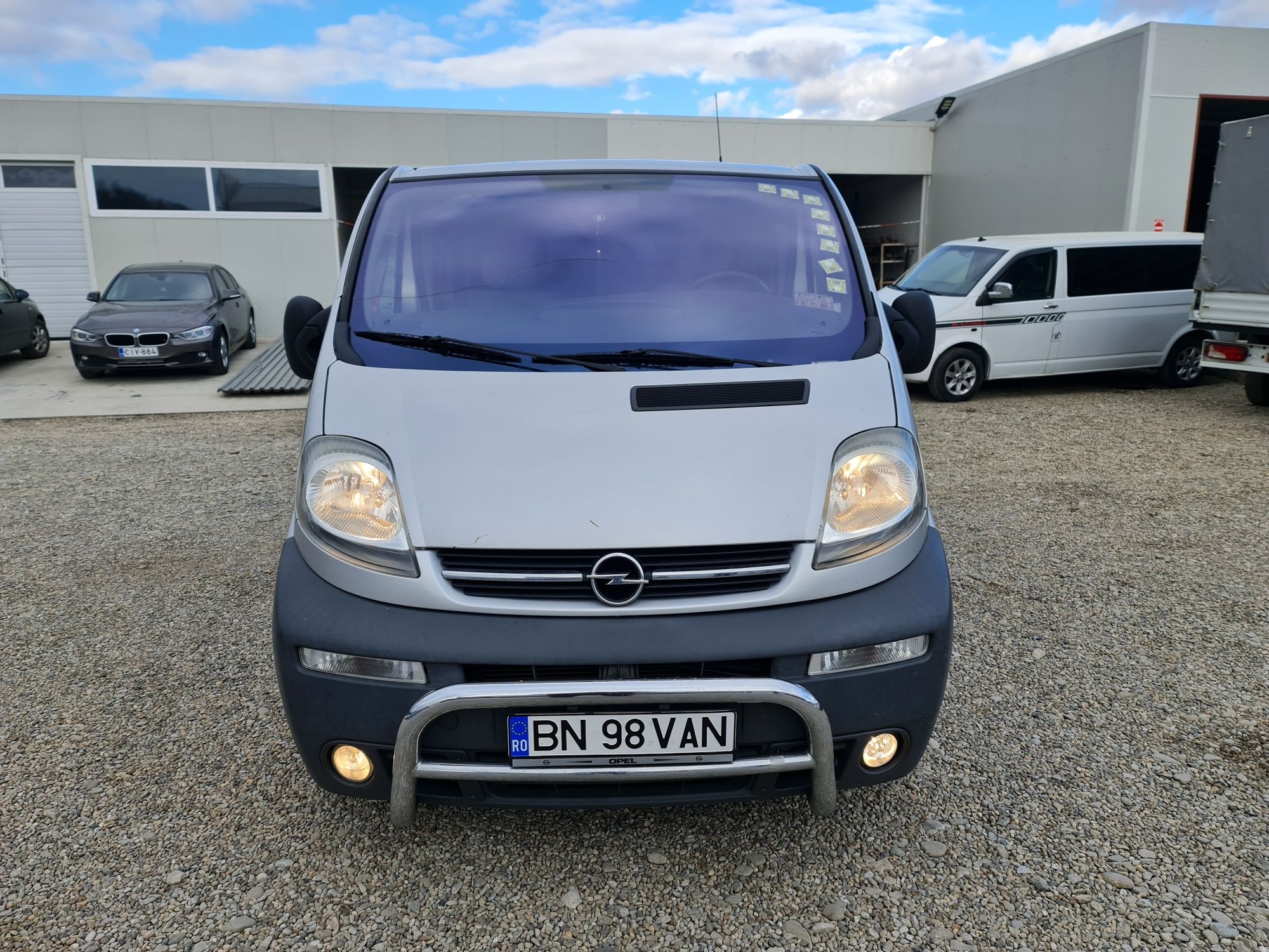 Opel vivaro 2.5 tdi 150 cp 6+1 trepte rec.inmatriculat.