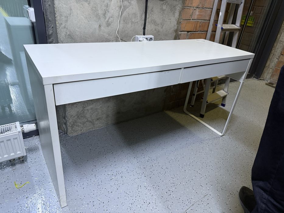 Продам стол рабочий в отличном состоянии