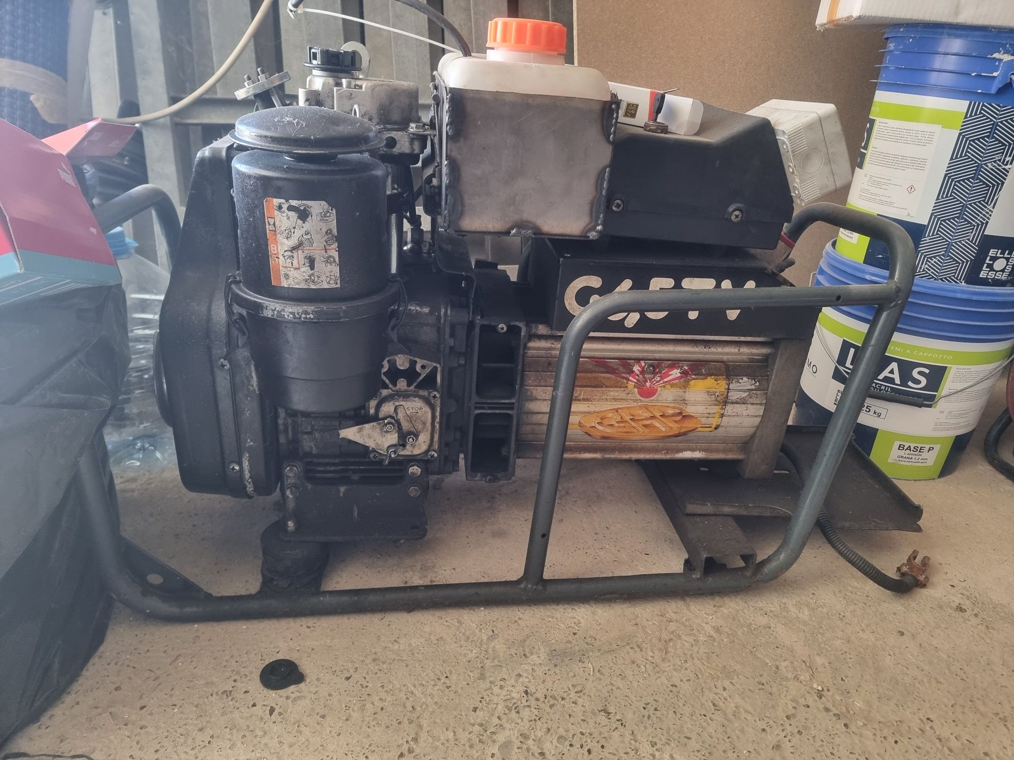 Generator 6.5...diesel cu pornire cheie