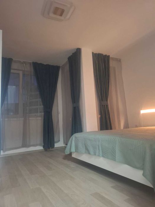 Дава се под наем Двустаен апартамент в Варна, Център - 75 кв.м за 561 € - Снимка #2