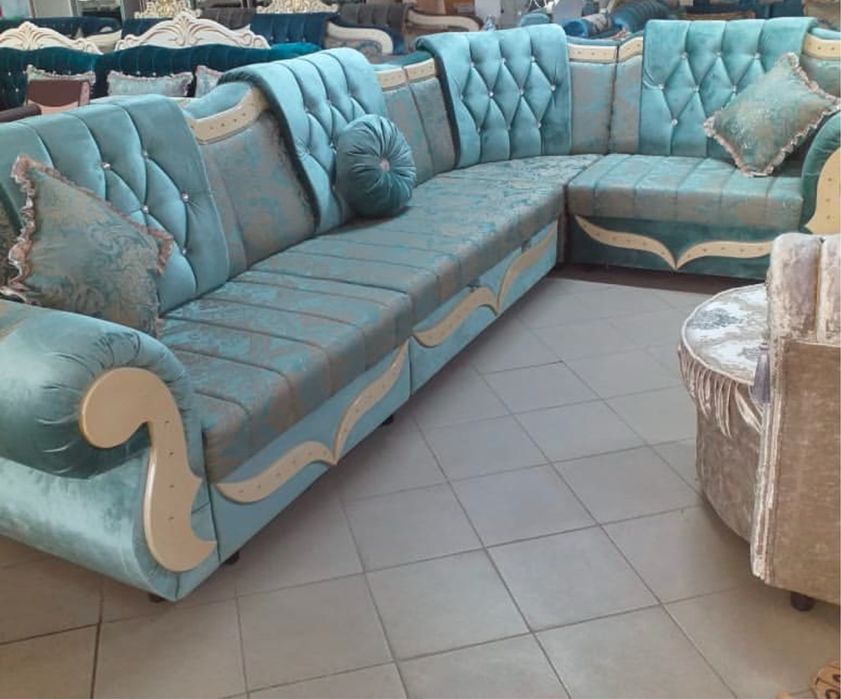 Диван шах королевский