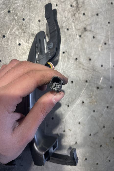 Maner deschidere din exterior usa fata dreapta 7P6 837 206F Volkswage