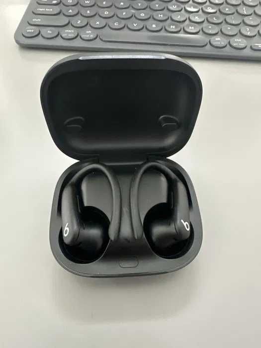 Casti wirelles Power Beats Pro 2
