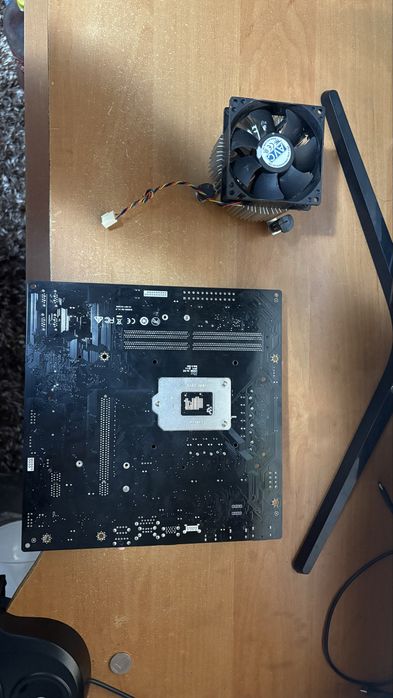 Vand placa de baza cu socket 1200