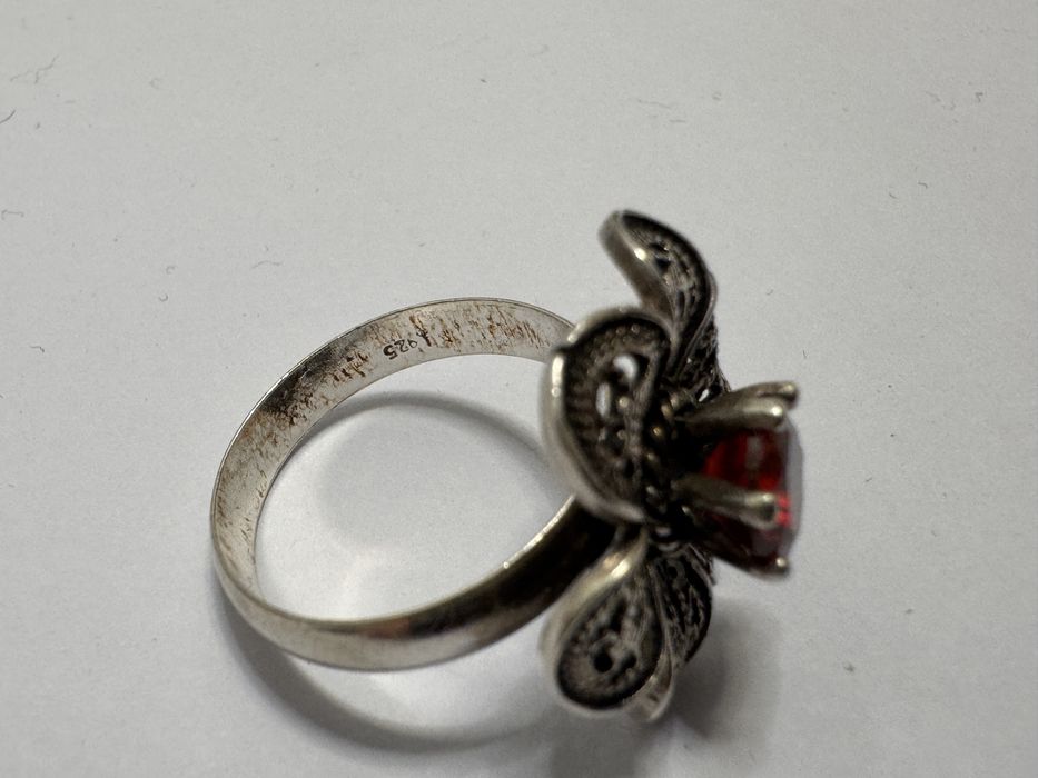 Inel vechi, argint 925 cu gramat. Lucrat filigran