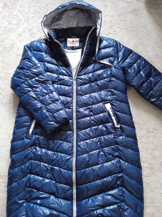 Продам недорого куртки зима и осень большого размера,60-62.Р-он Прохл.