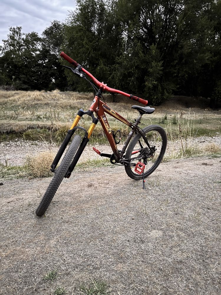 Тюнингованный велосипед Specialized hardrock