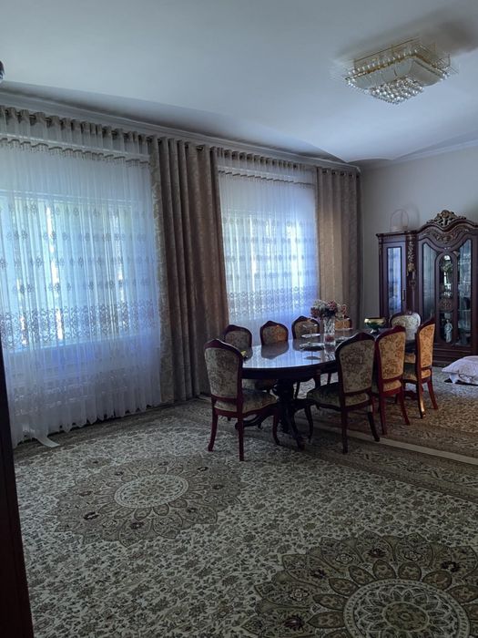 Ховли 10 сотихли сотилади!