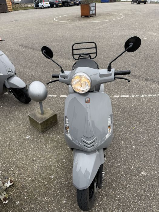 Vand scuter 49cc 2020