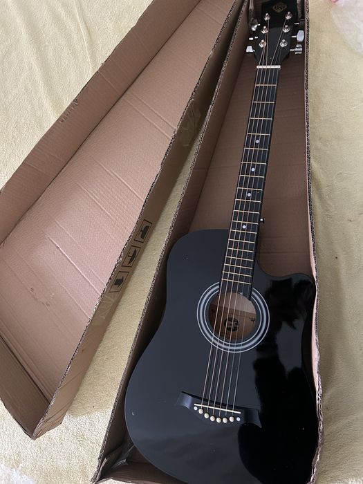 Гитара сатылады алам деушілер  қабарласамыз