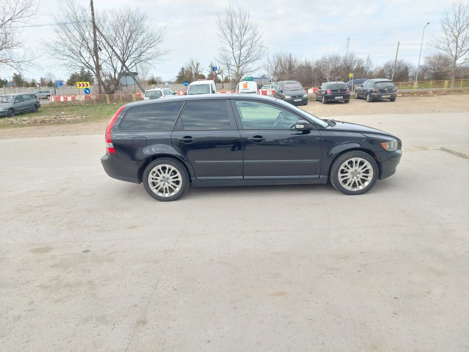Vând Volvo v50 Intretinut