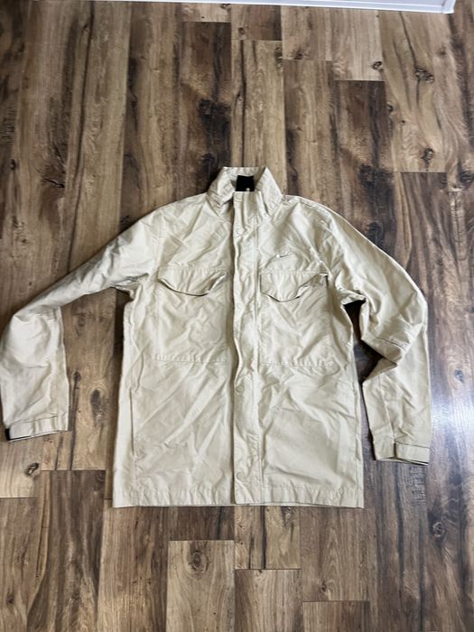 Nike Sportswear size M