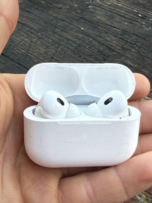 Vand casti AirPods pro 2 ca noi