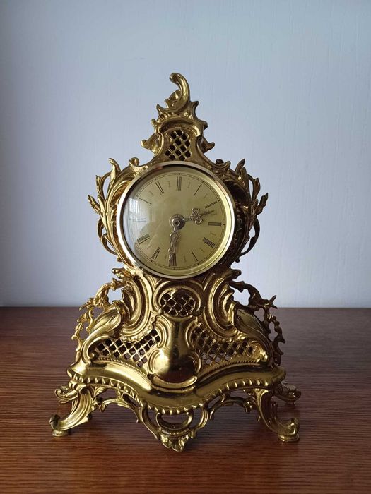 Ceas din bronz inaltime 33 cm .